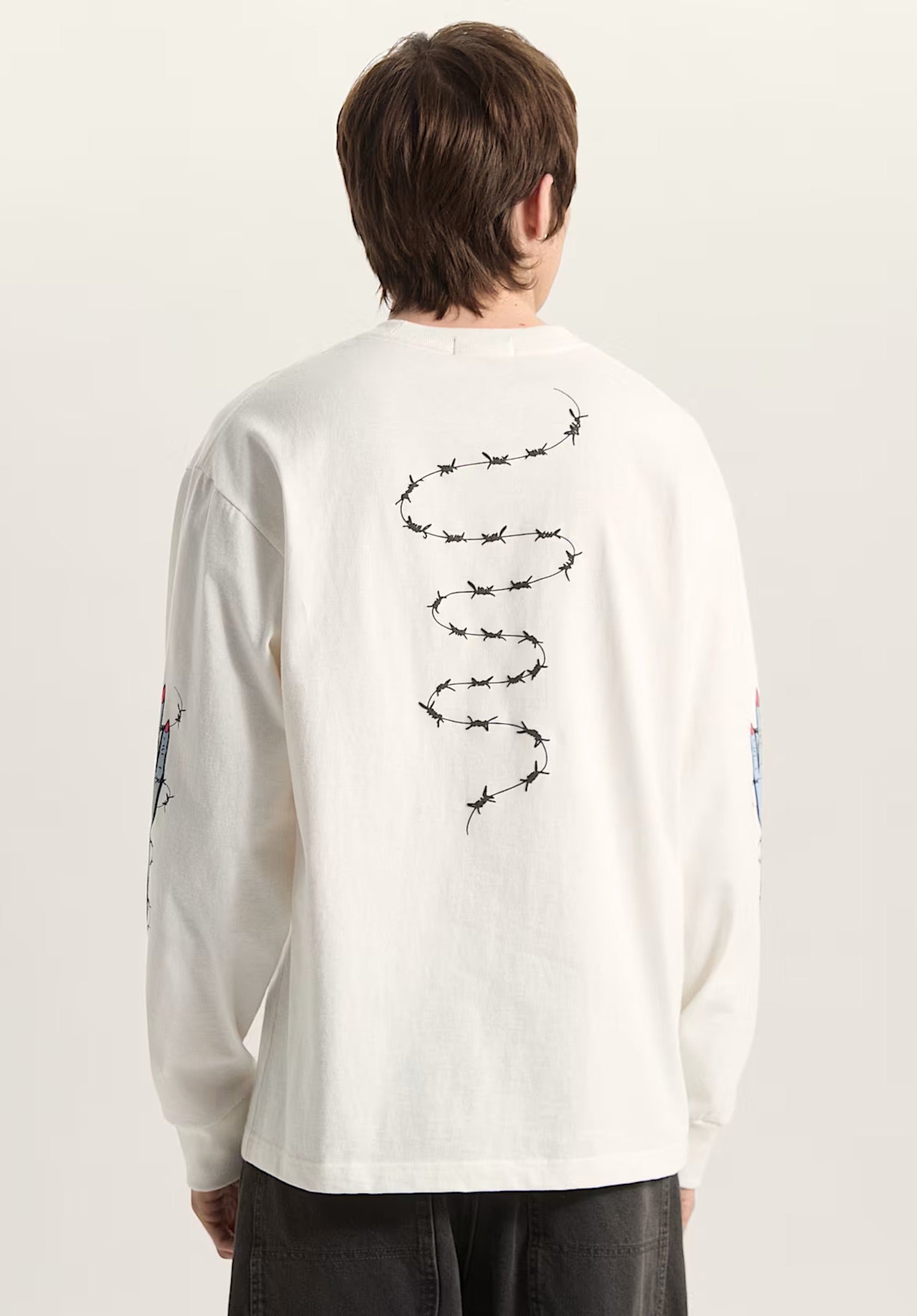 LX Dayana Zombie Hand Vans Longsleeve in egret for men – TITUS