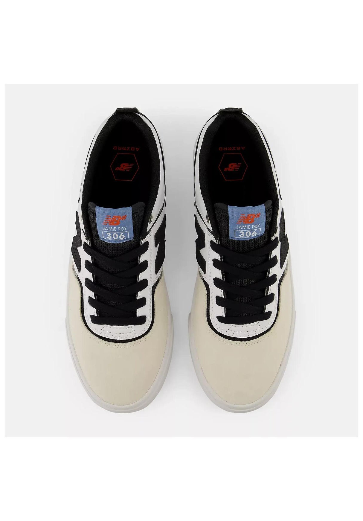 306 Jamie Foy white-black Closeup1