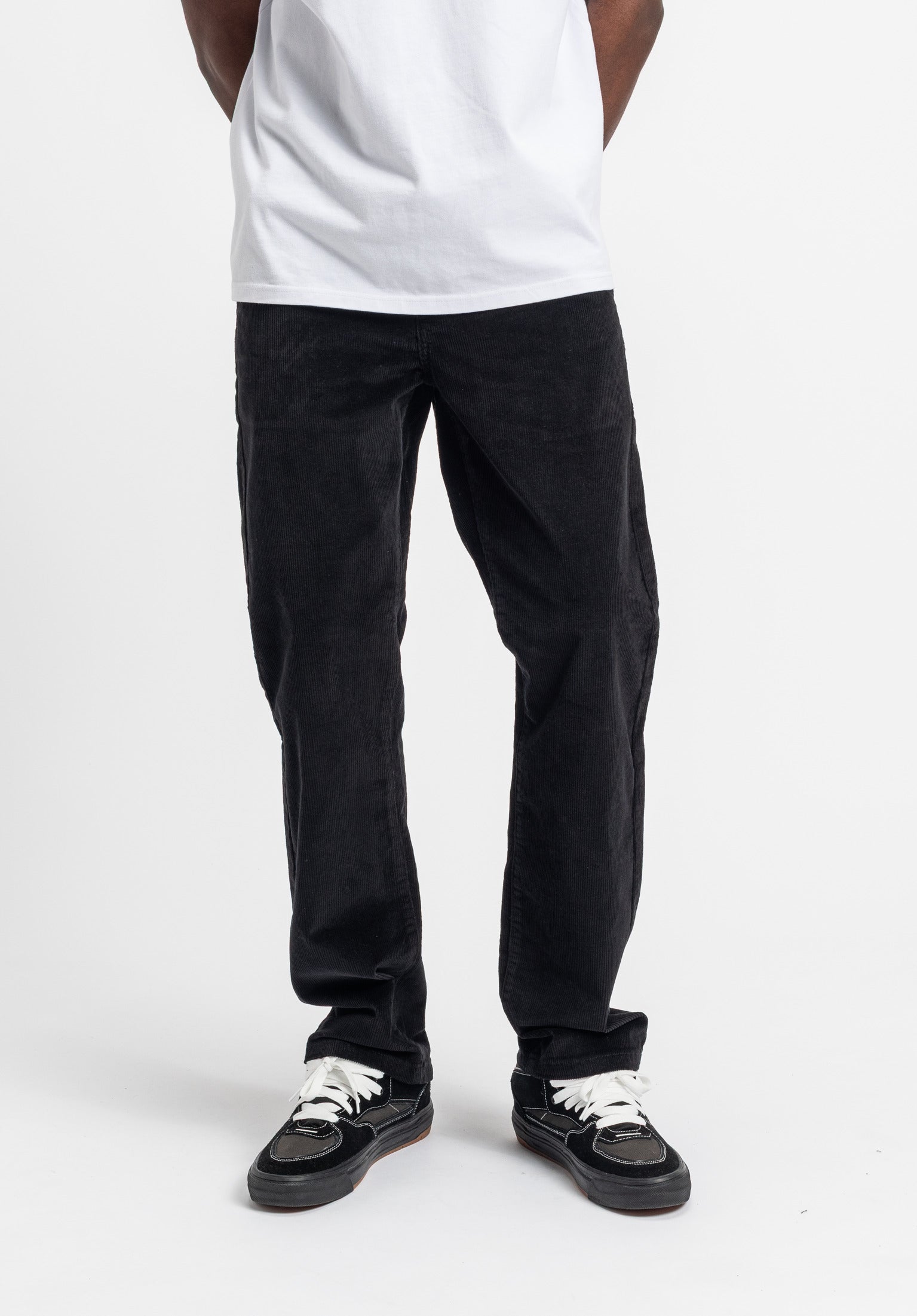 Taper Fit TITUS Jeans in black-black for men
