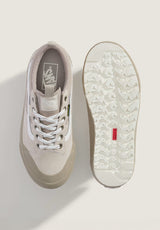 MTE Old Skool Waterproof Insulated stone Closeup1