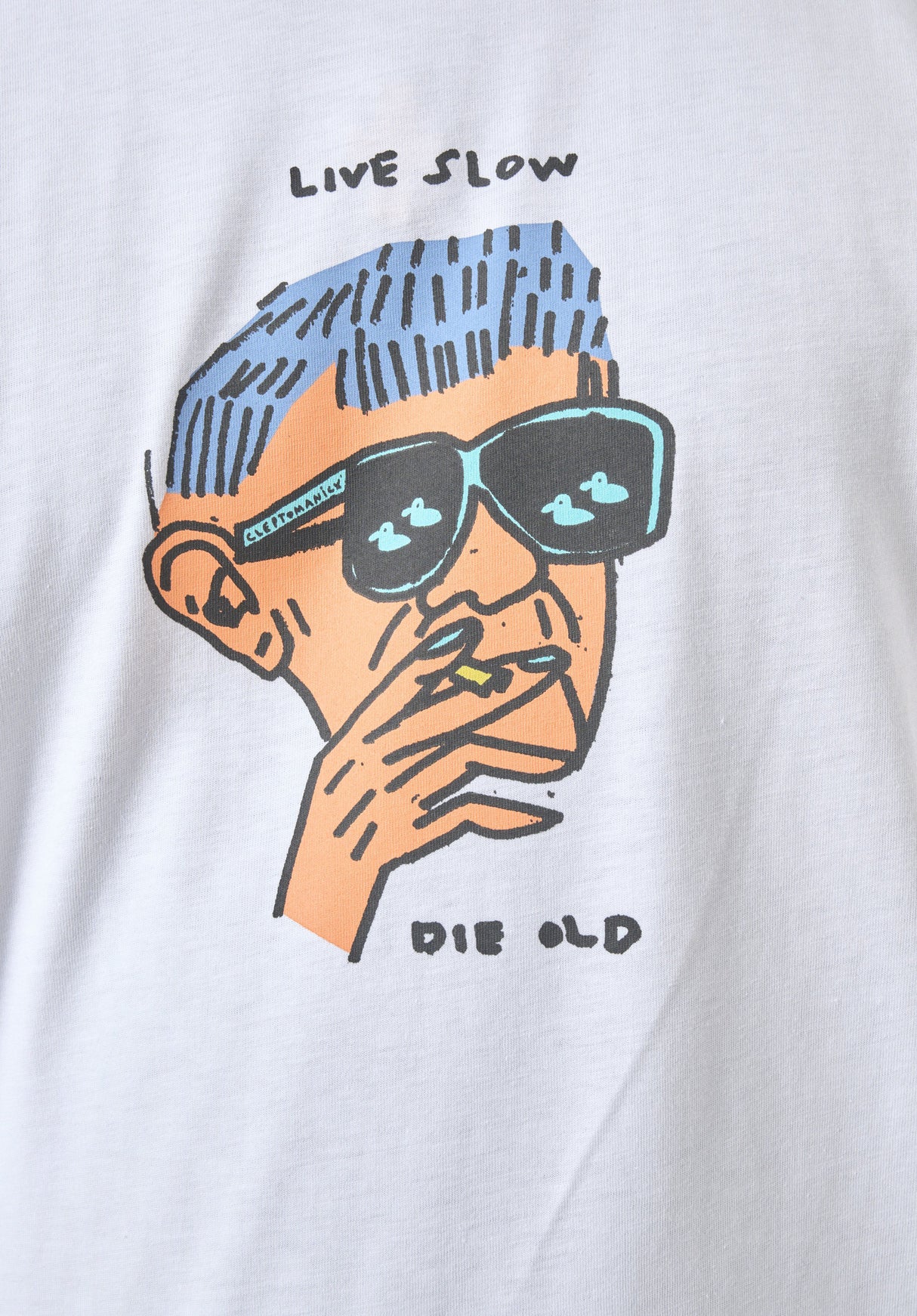 Live slow die old white Closeup1