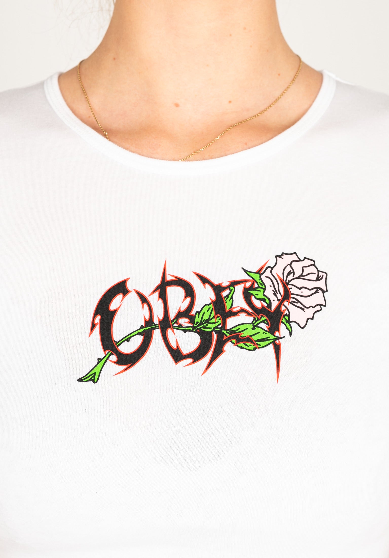 トップス UNUSED 18ss Rose Pattern SHIRT Rose And Thorn OBEY T-Shirt in white for women – TITUS