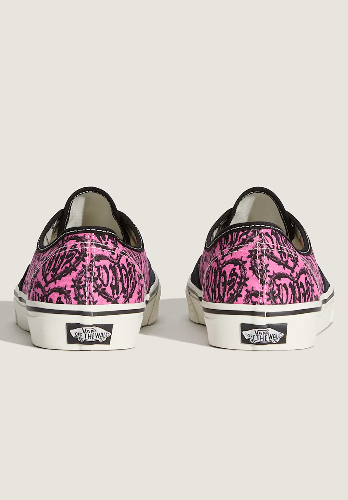 Authentic black-pink Closeup2