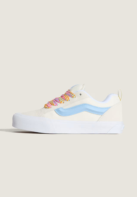 Knu Skool white-blue Vorderansicht
