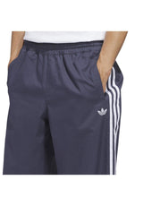 Superfire TK shanavy-white Closeup1