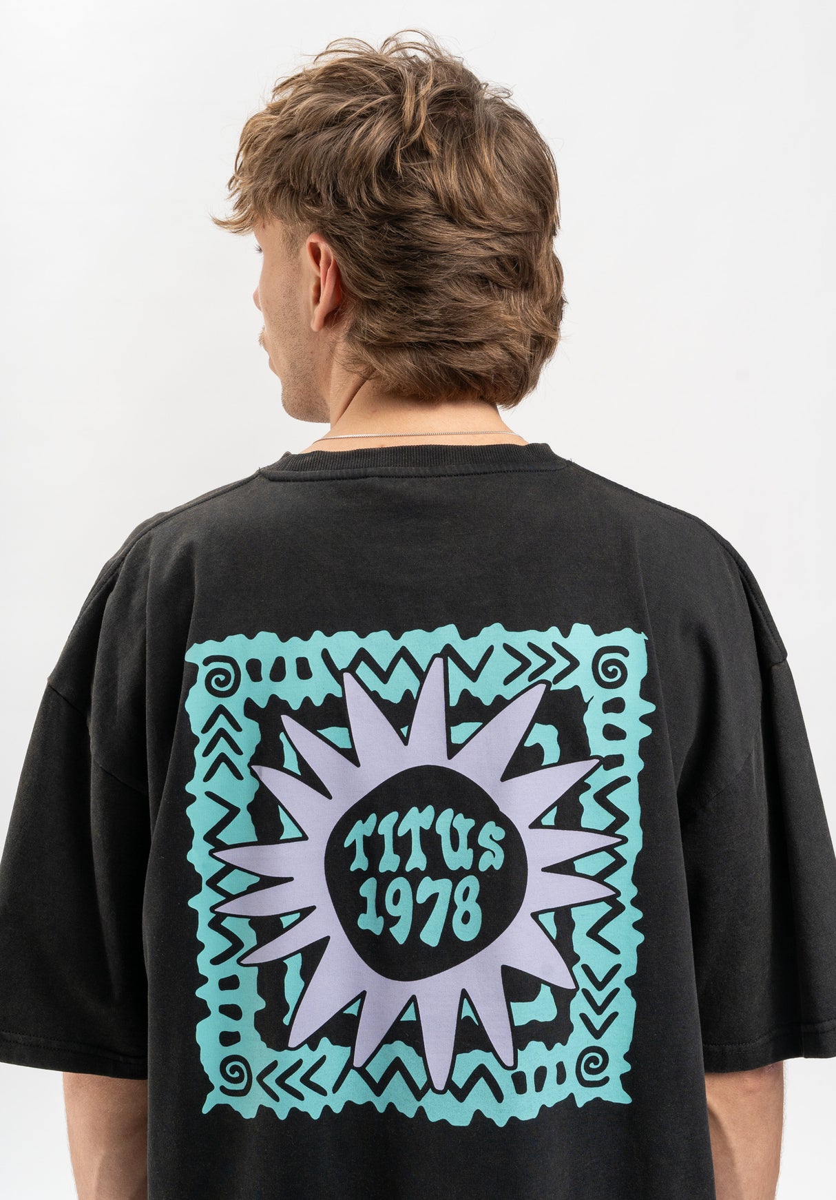 Adelar blackfaded Vorderansicht
