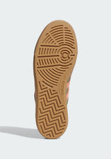 Nora olive-gum Closeup2