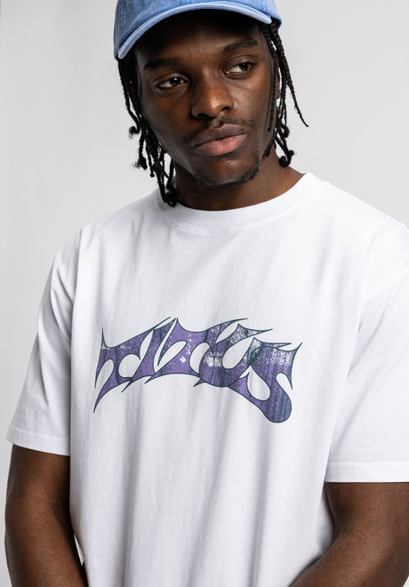 Classic Logo white-nightpetrol Closeup1