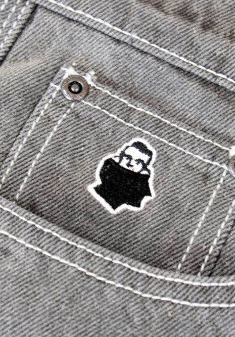 Bigfoot greywashed Closeup2