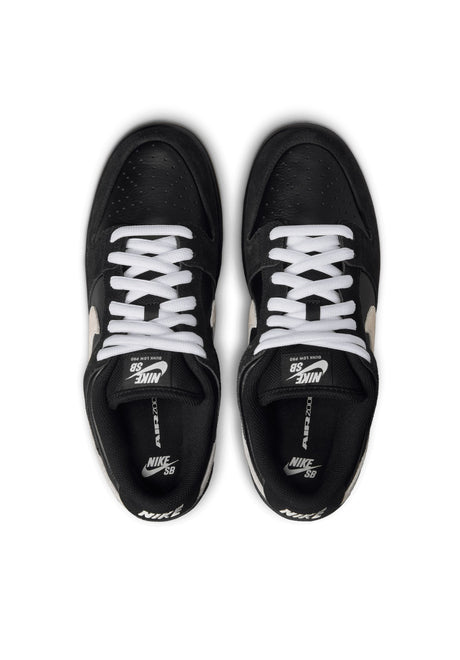 Dunk Low Pro black-white-black-gumlightbrown Closeup1