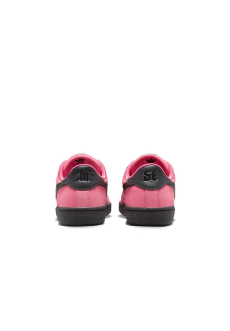 Tennis Classic hyperpink-black Closeup2