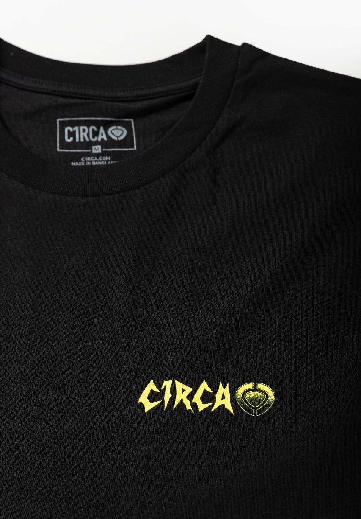 Trapped Tee black Closeup2