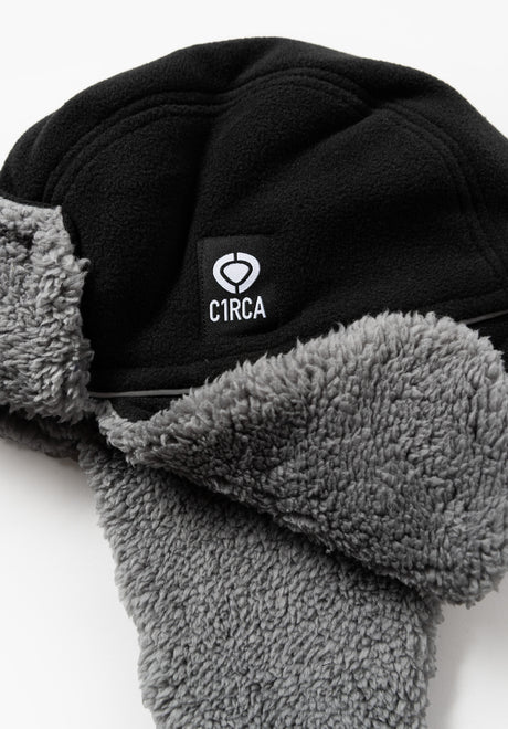 Combat Trapper Hat black Closeup1