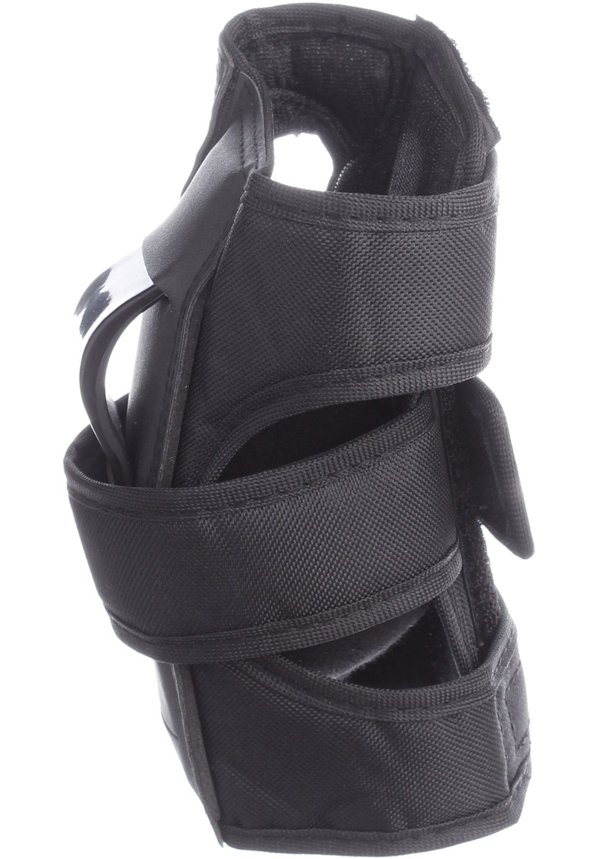 Wrist Guard Adult black Closeup1