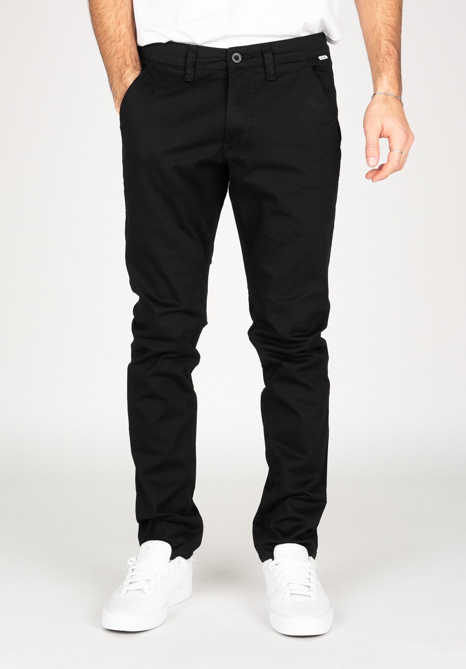 Flex Tapered Chino Reell Chino- / Cloth pants in black for men – TITUS