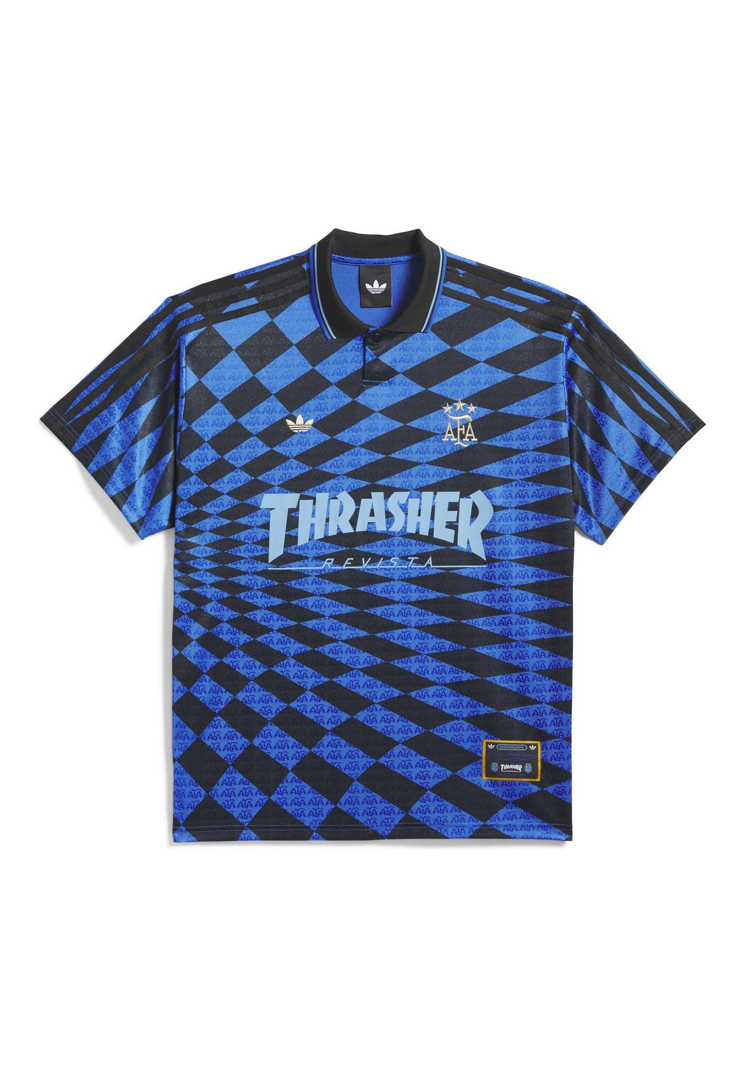 ウェア  SKATEBOARDINGxTHRASHERxAFA Jersey Thrasher x AFA Jersey adidas-skateboarding T-Shirt in black-blue