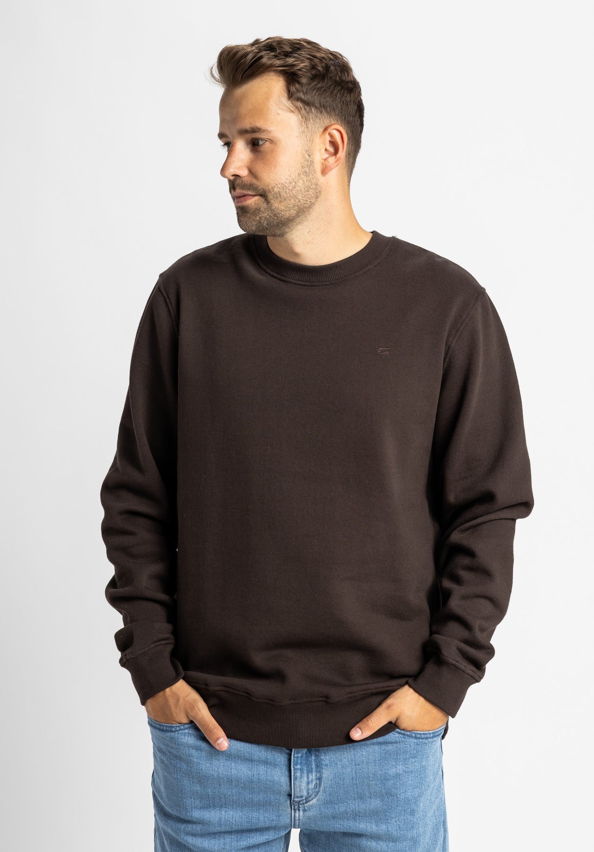 Easy Crew darkcoffee Vorderansicht
