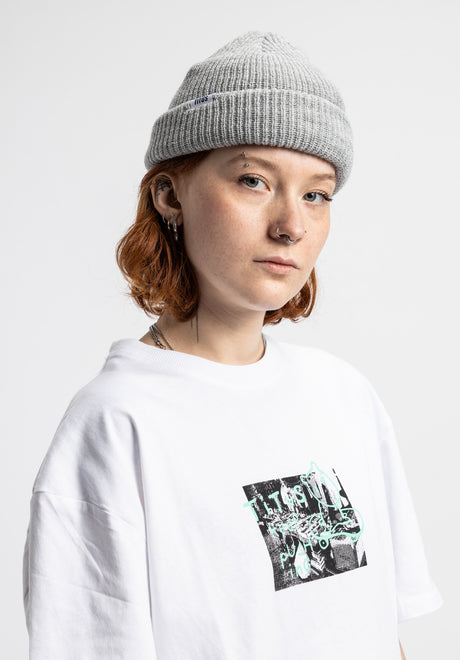 W Doggo white Closeup1