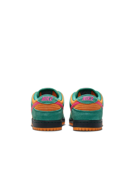 Dunk Low Pro greennoise-watermelon-lightcurry Closeup2