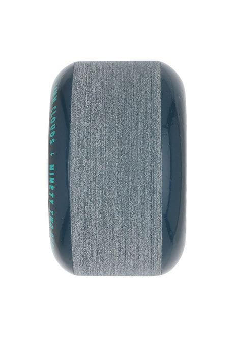 Clouds 78A transparent-black-blue Closeup1