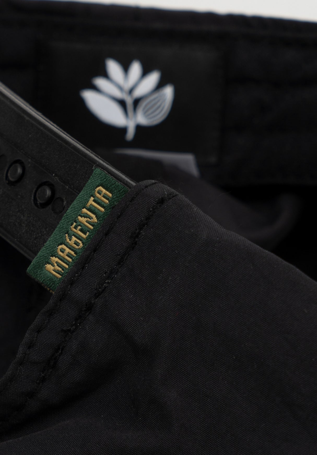 Plant Nylon black Closeup2