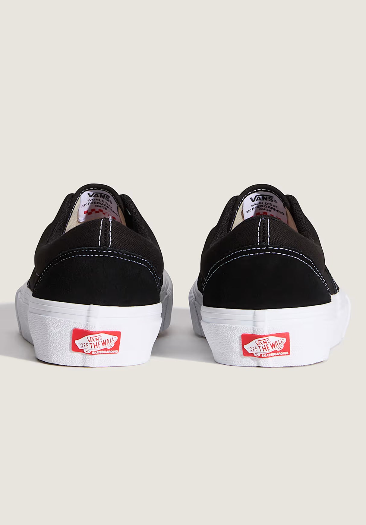 Skate Era black-white Closeup2