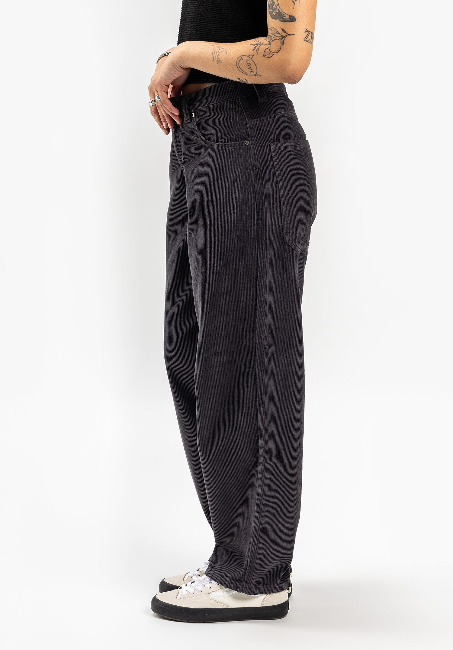 Alby-Baggy Cord darkgrey-cord Closeup1 Zoom Image