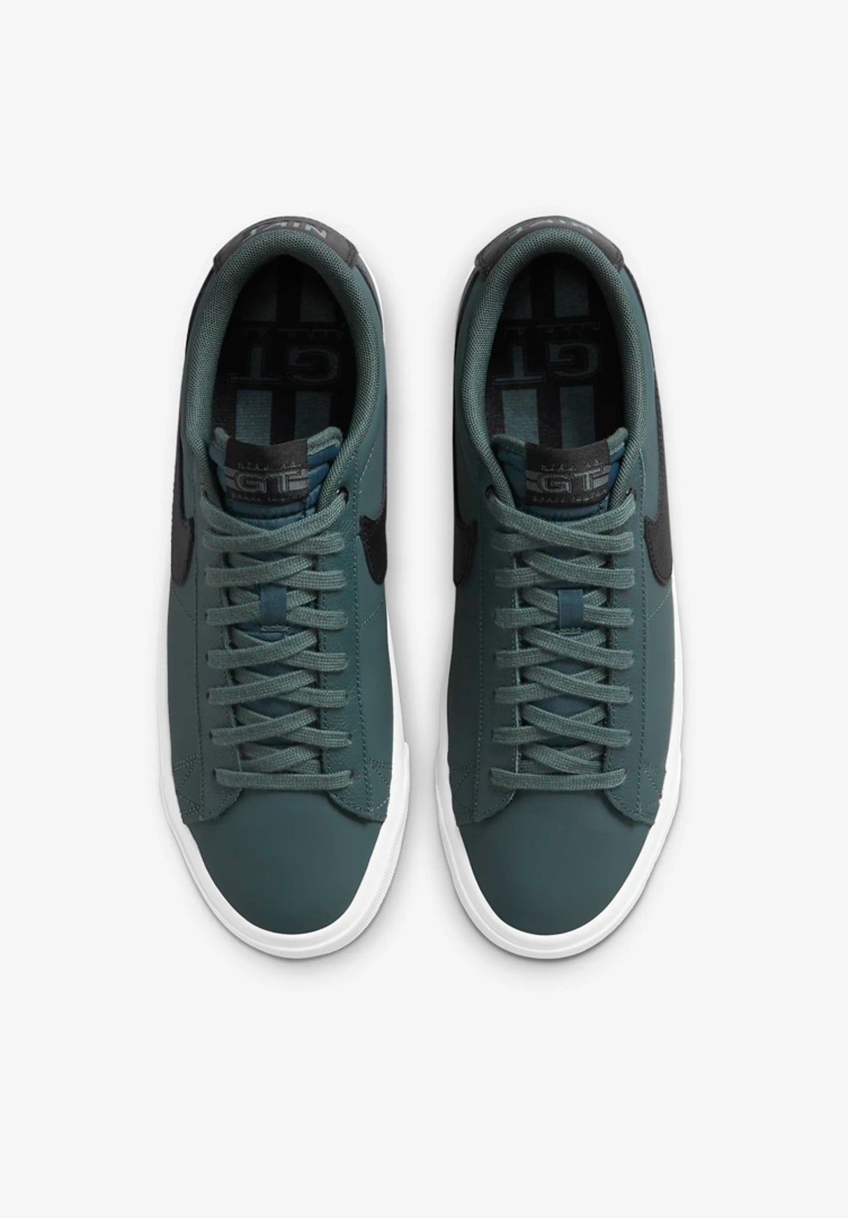 Blazer Low Pro GT Nike SB Mens Shoes in vintagegreen-black