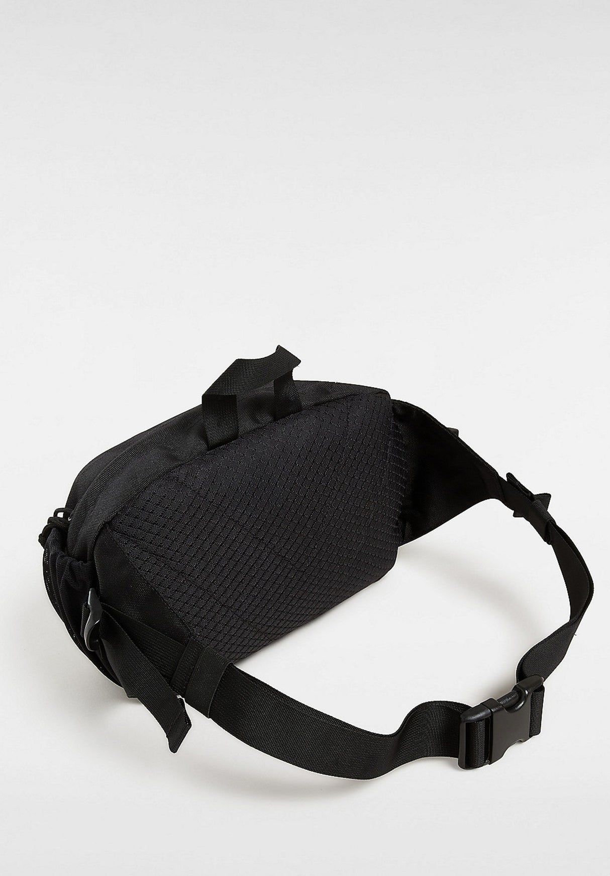 Bounds Cross Body Bag black Closeup1