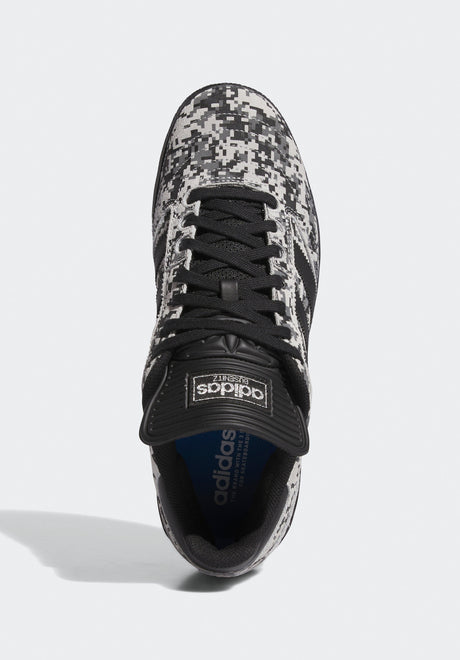 Busenitz Pro grey-coreblack-grey Closeup1