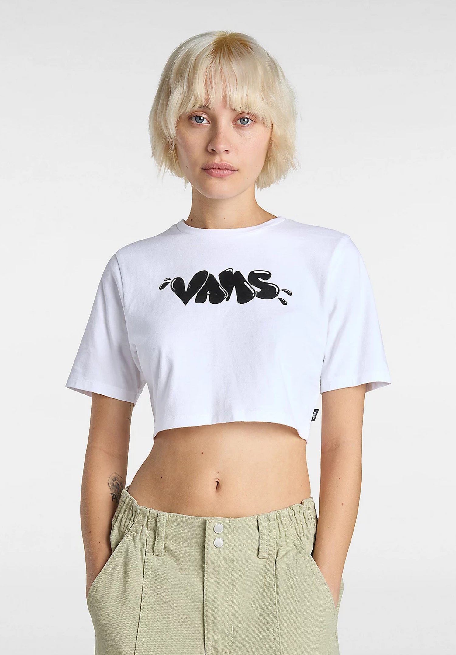 Busted Type Crew Crop II white Vorderansicht Zoom Image