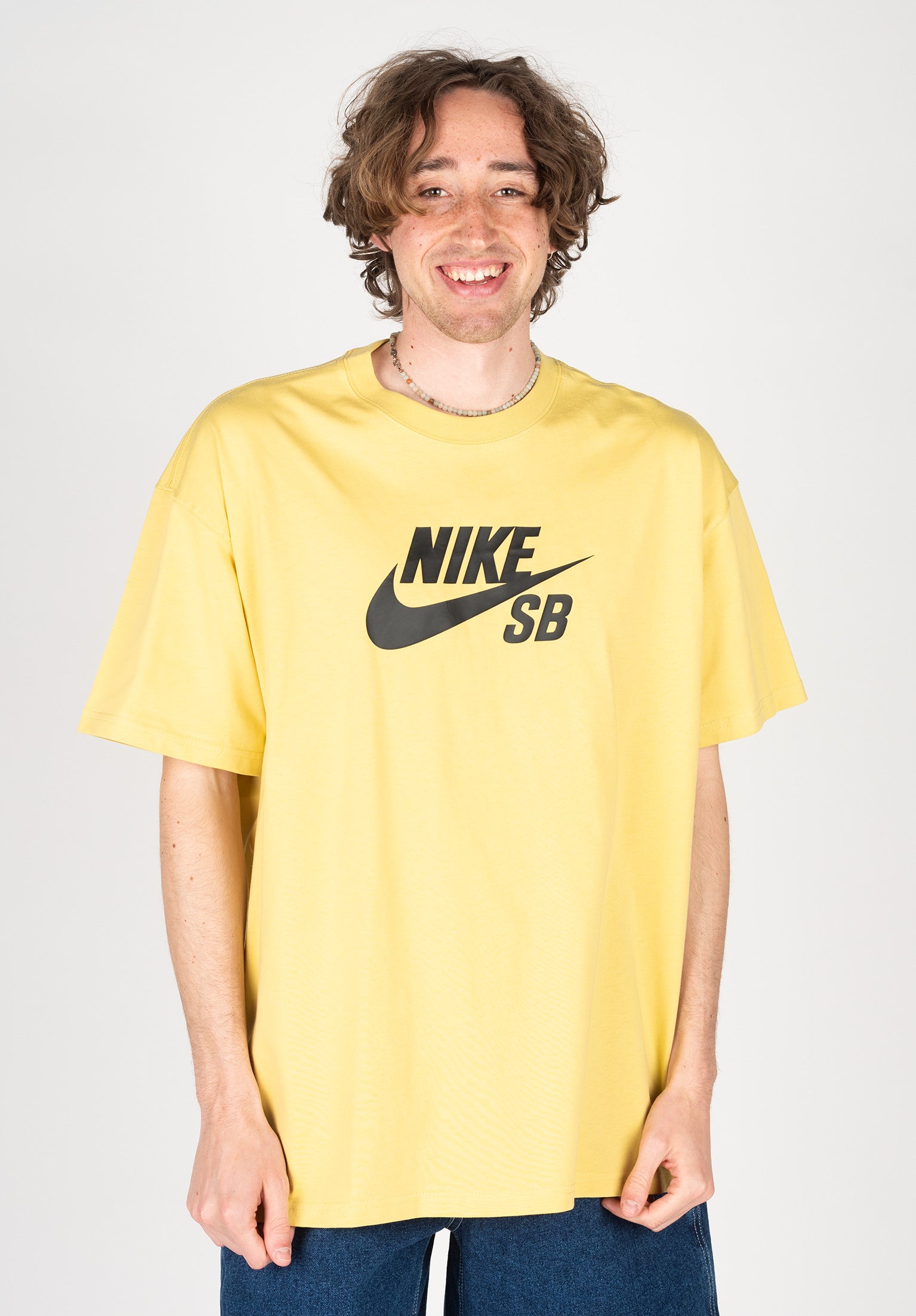 Nike smile logo clearance