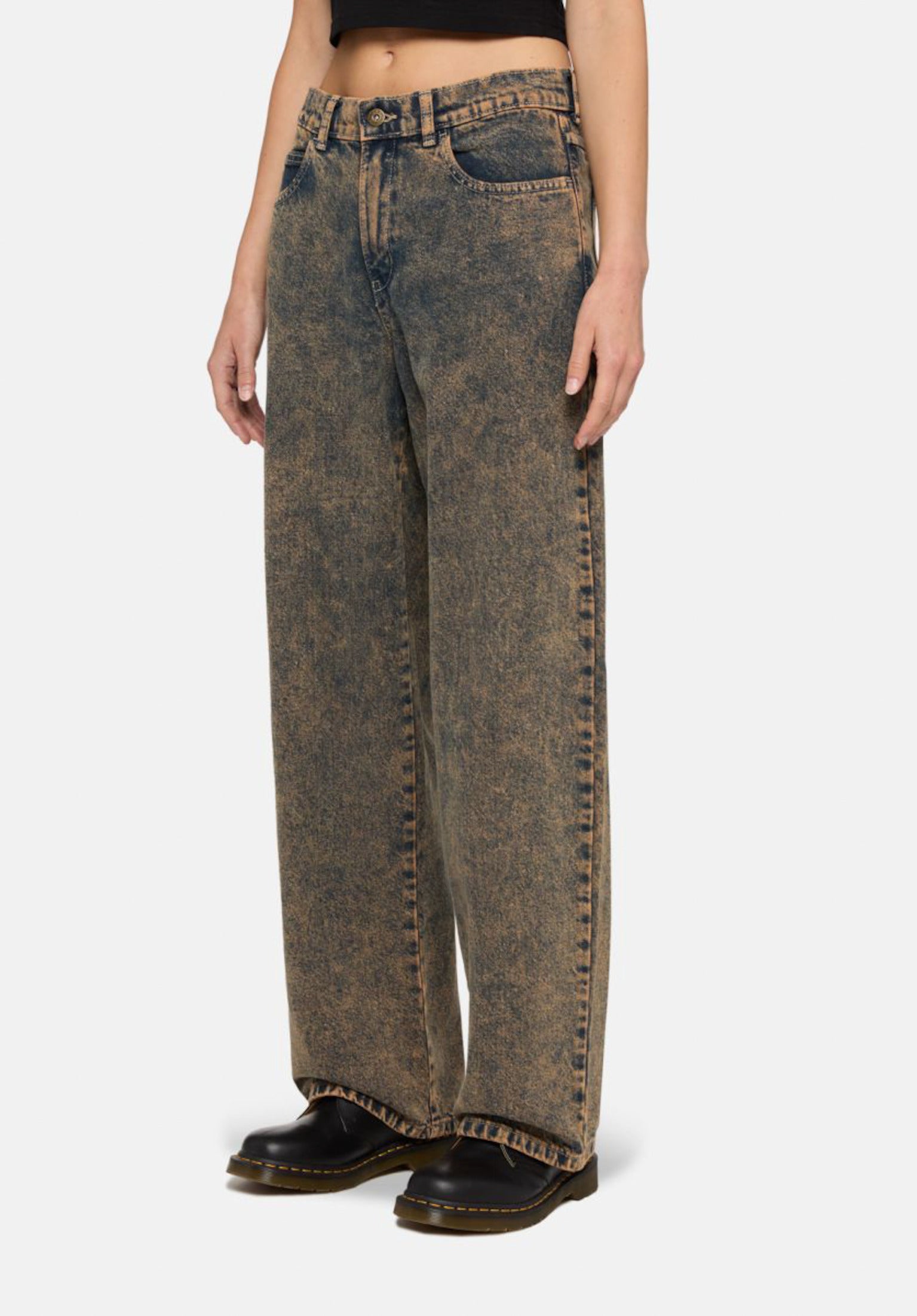 herndon_w_overdyebrownwash_vor