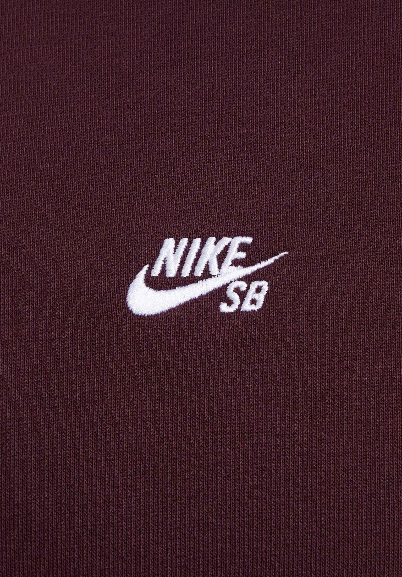 Mini Icon Logo Nike SB Sweatshirt in burgundycrush-white for