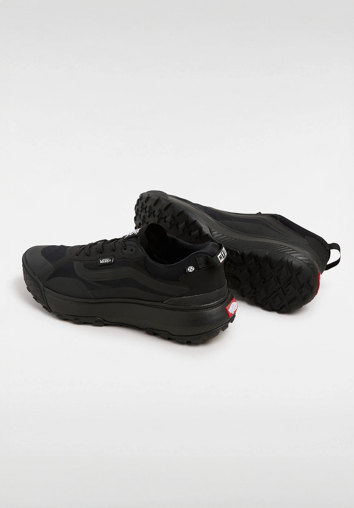 MTE Crosspath black-black Closeup1