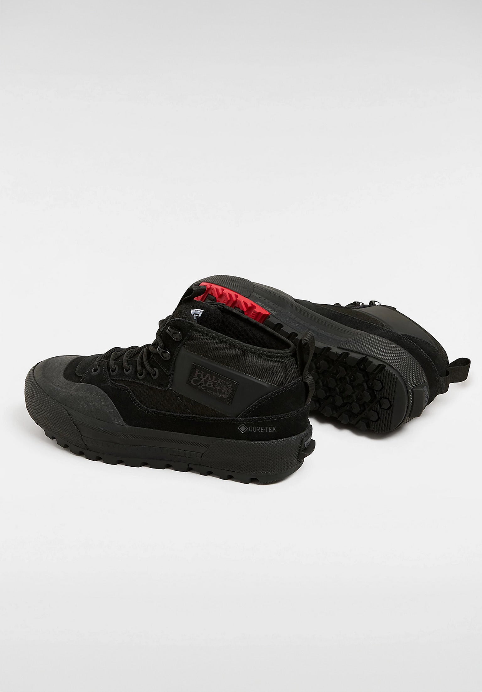 VANS HALF CAB GORE-TEX ブラック 26cm Half Cab GORE-TEX Insulated Shoe in Black | Vans