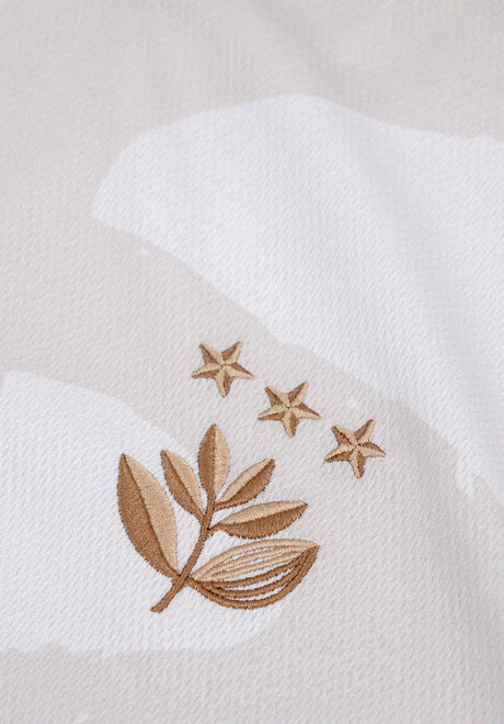 Onze Jersey white Closeup2
