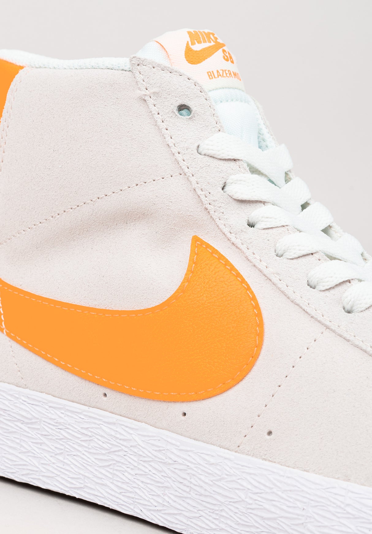 Zoom Blazer Mid summitwhite-laserorange-summitwhite Unteransicht