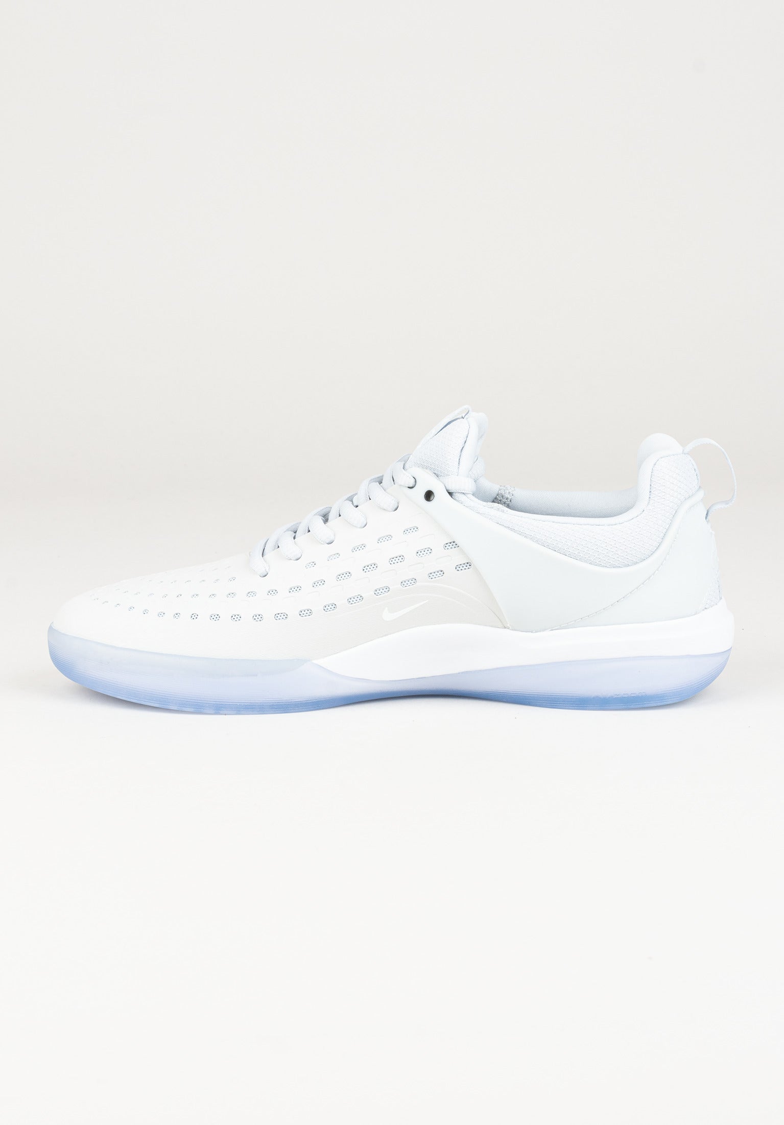 Zoom Nyjah 3 Nike SB Mens Shoes in pureplatinum-white