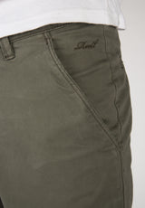 Flex Grip Chino Short olive Close-Up2