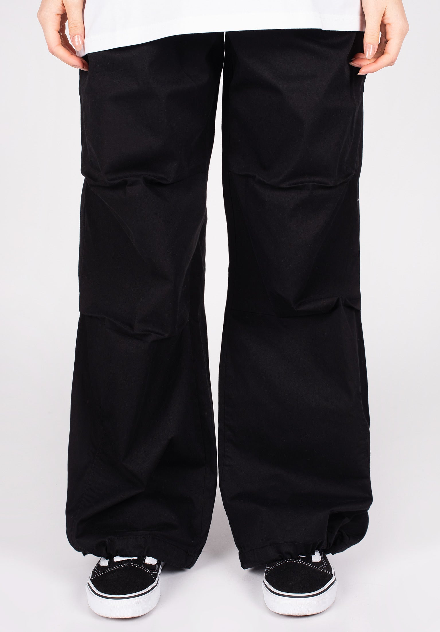 Women Parachute Reell Chino- / Cloth pants in deepblack for women