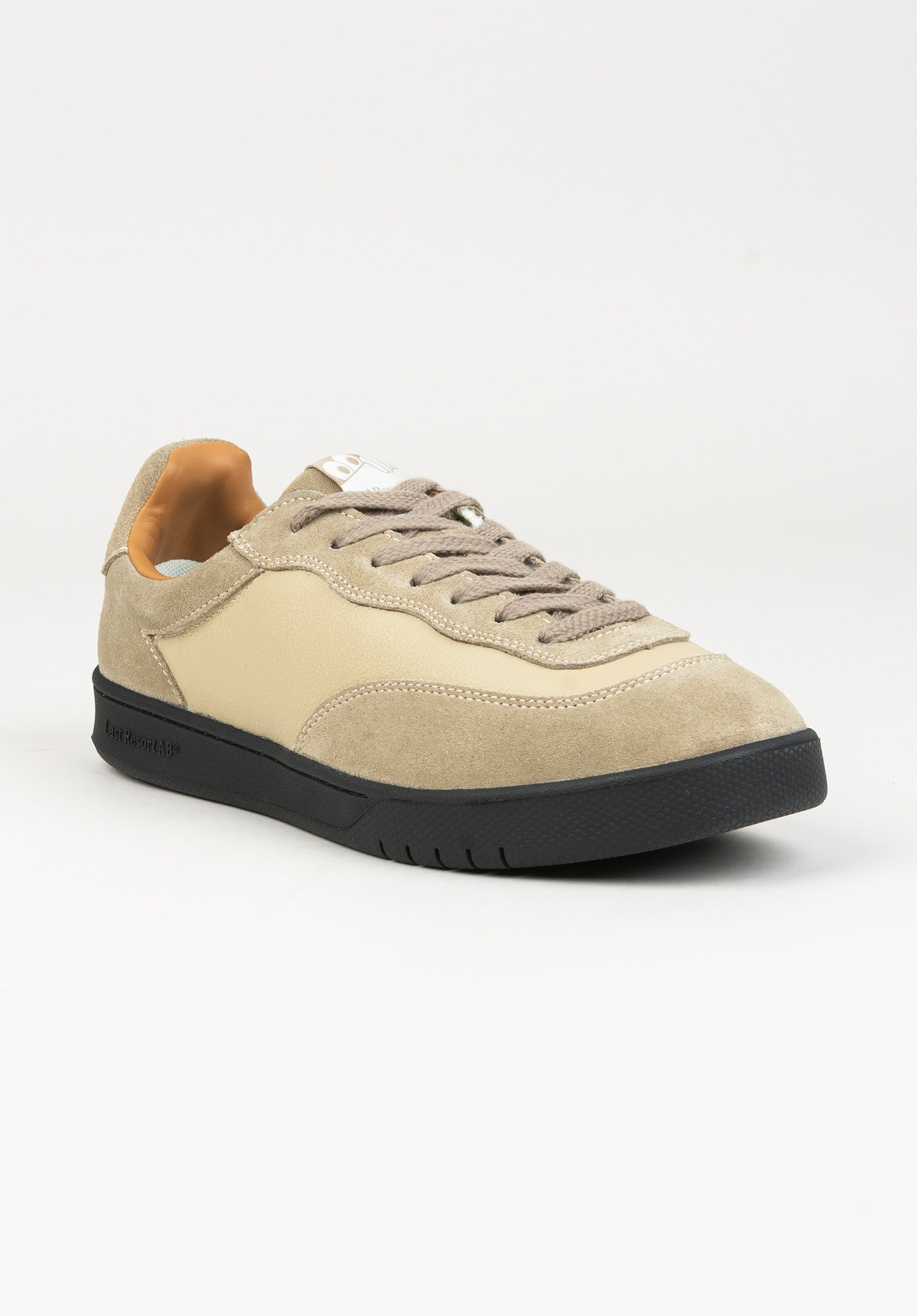 CM001 Low Suede Last Resort AB Scarpe da uomo in safari black per