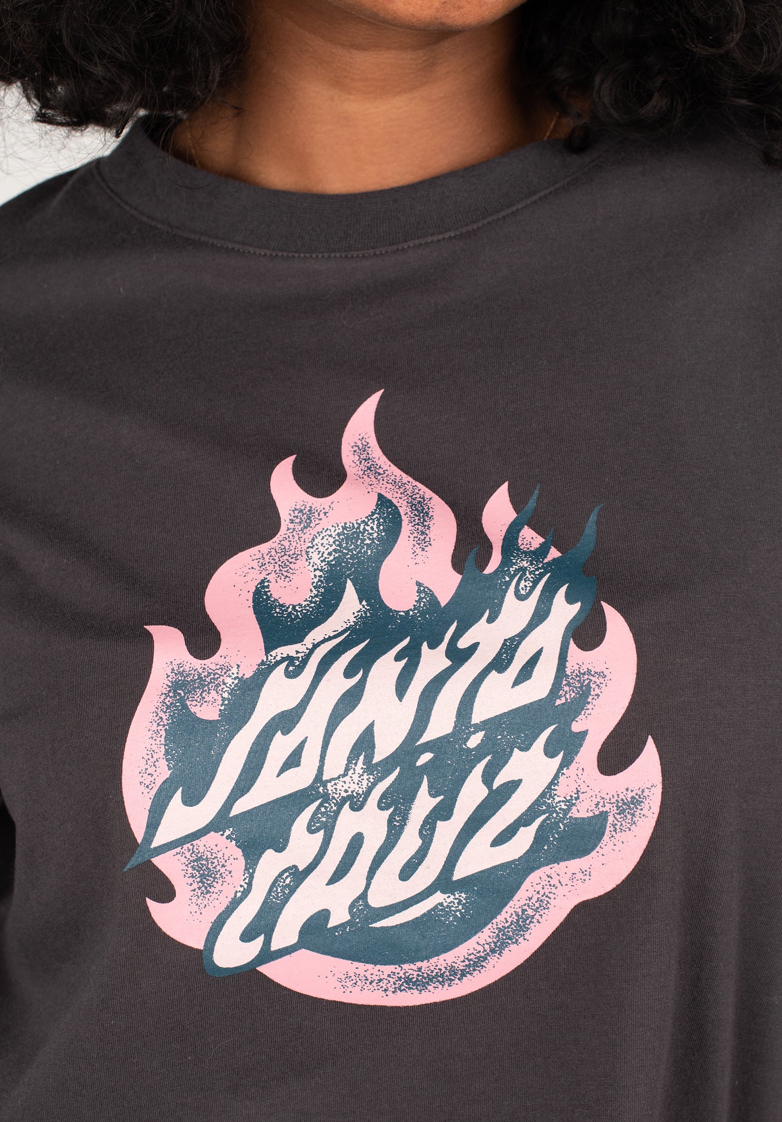Ultimate Flame Dot Front Santa Cruz T shirt in blackwash voor