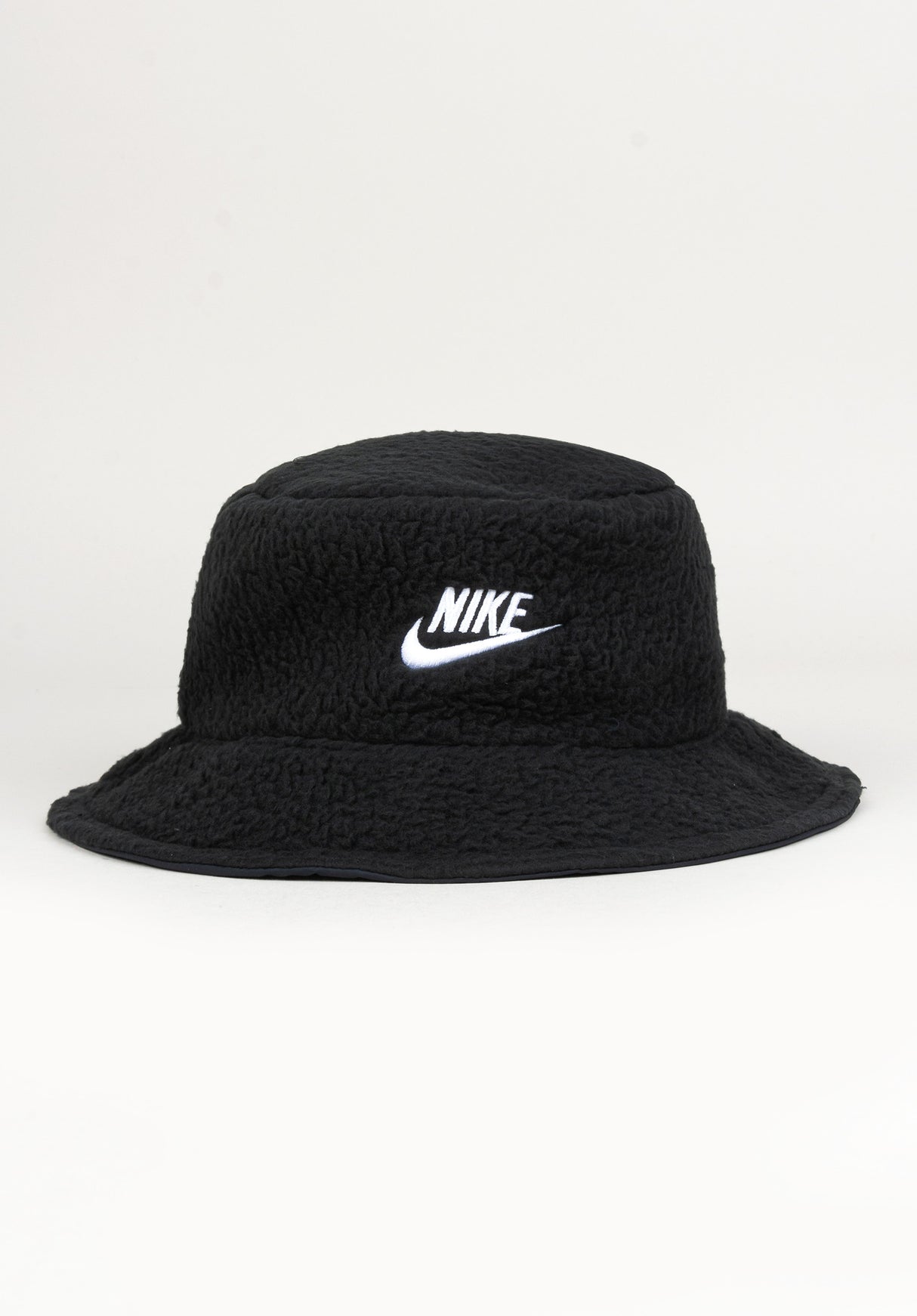 Apex Bucket Outdoor Nike SB Hat in black for Men – TITUS