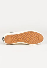 VM003 Suede Low black-white Close-Up1
