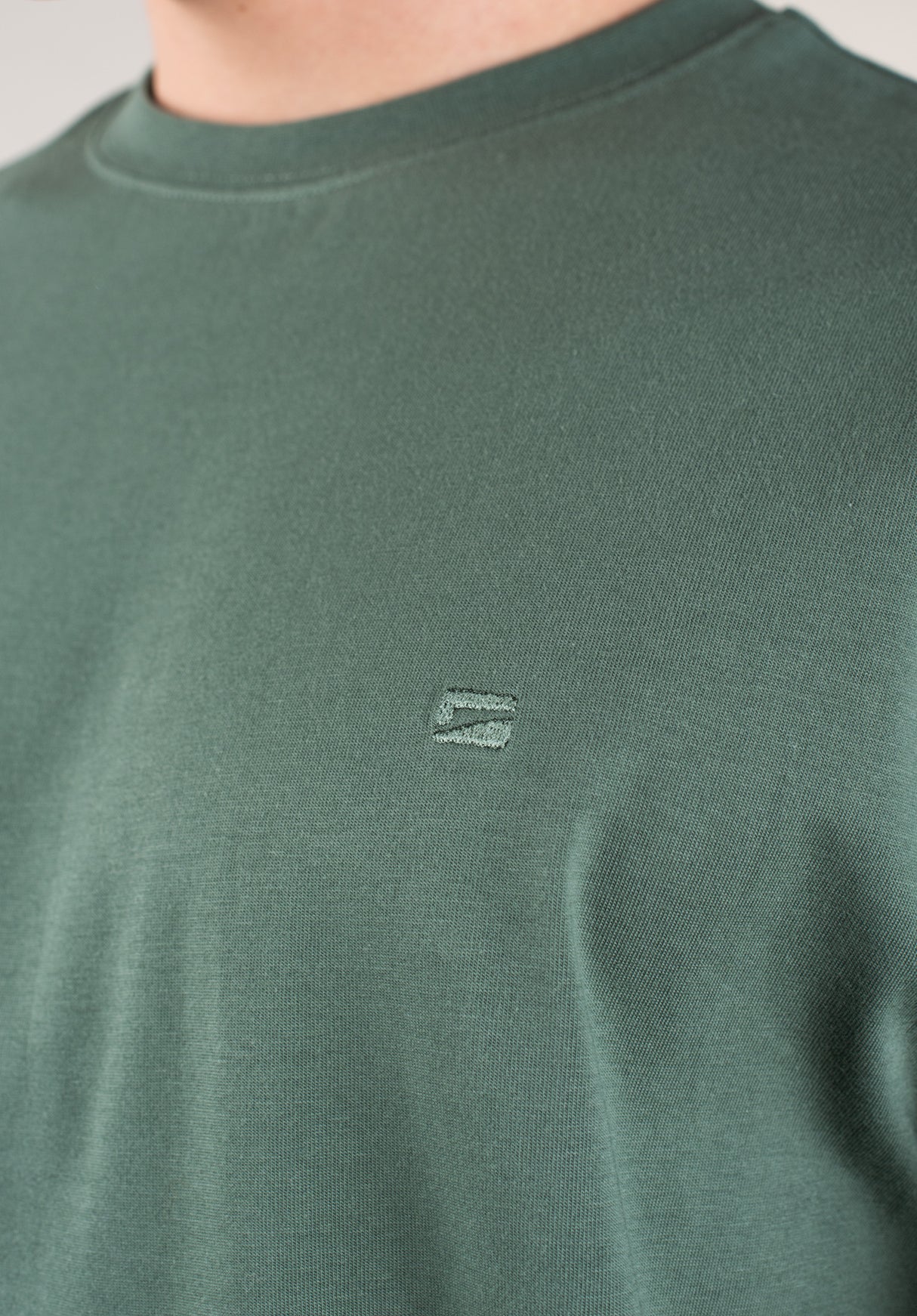 Easy Tee forestgreen Close-Up1