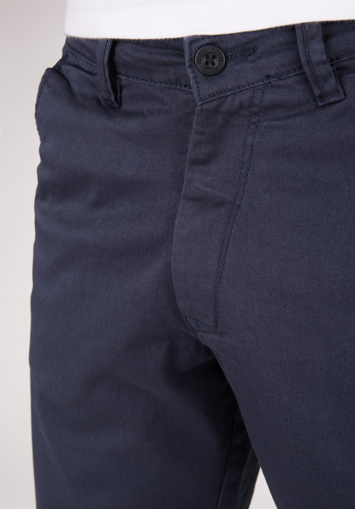 Flex Grip Chino Short navy Close-Up1