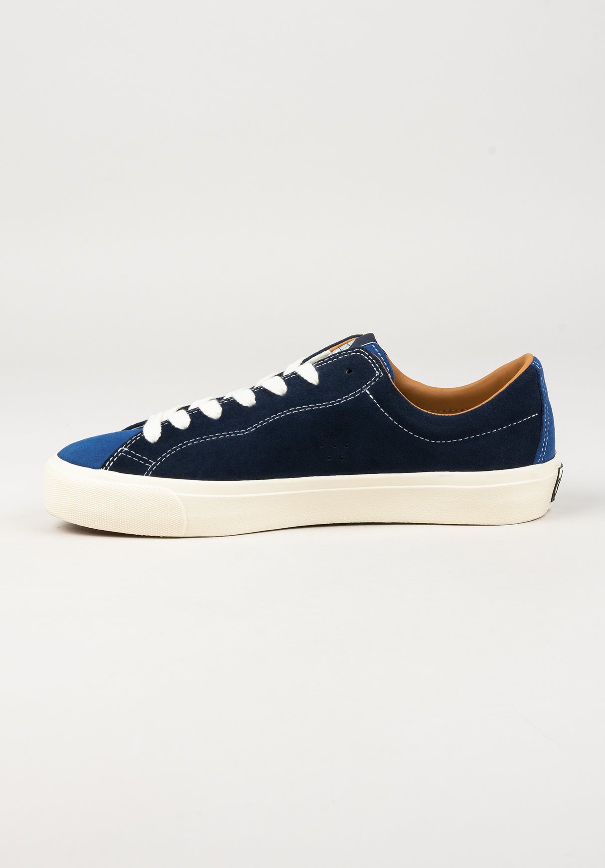 VM003 Suede Low duoblue-white Oberansicht
