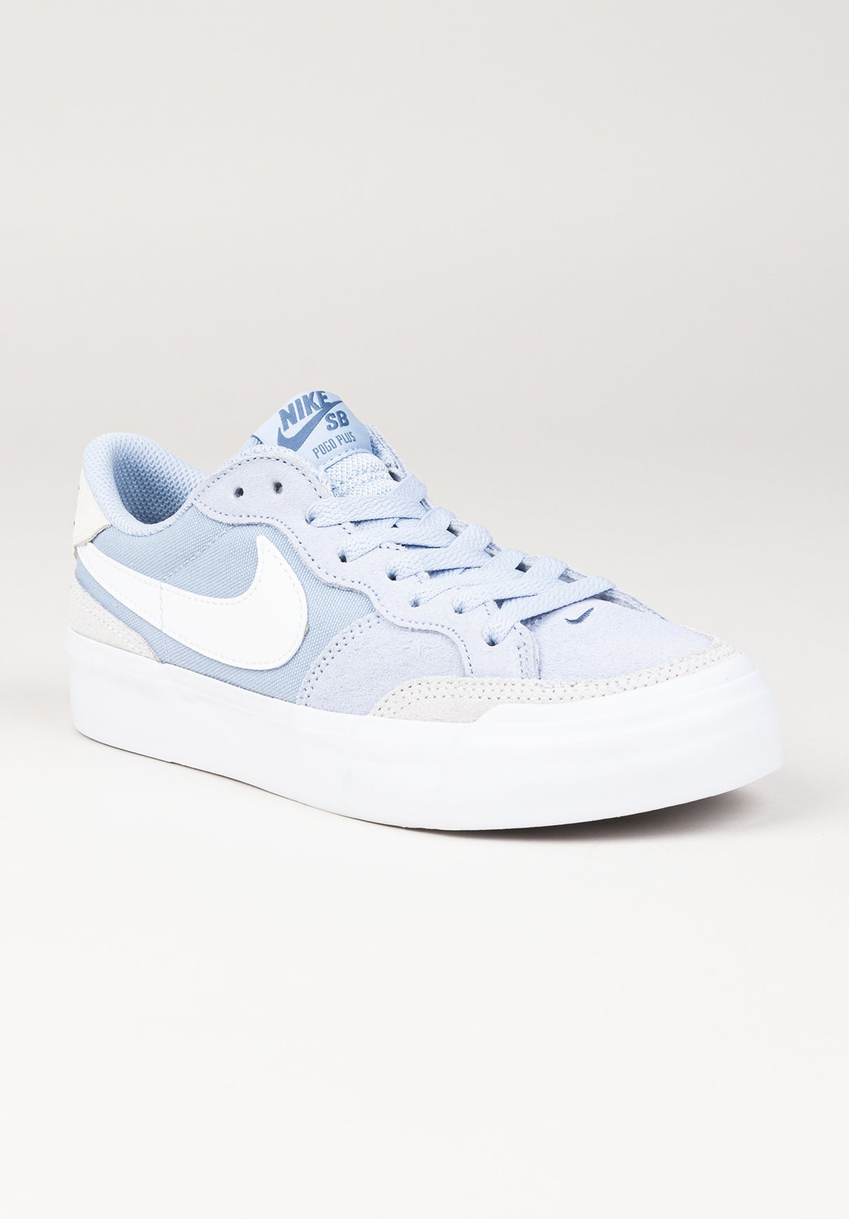 Zoom Pogo Plus Nike SB Womens Shoes in bluewhisper-white