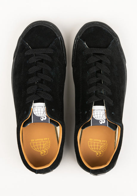VM003 Suede Low black-black Close-Up2
